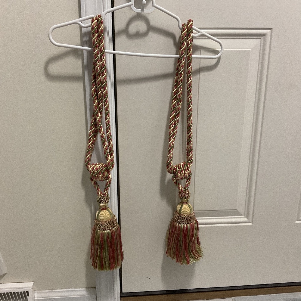 Decopro 5” single tassel tie back, golden beige, rust, red, cherry grove beige